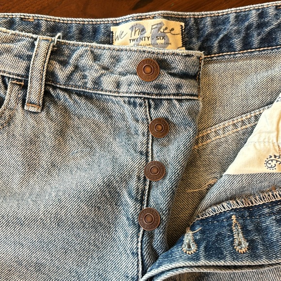 We the free shorts size 26 - Picture 2 of 3